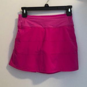 POW Pink lululemon skirt In excellent condition!